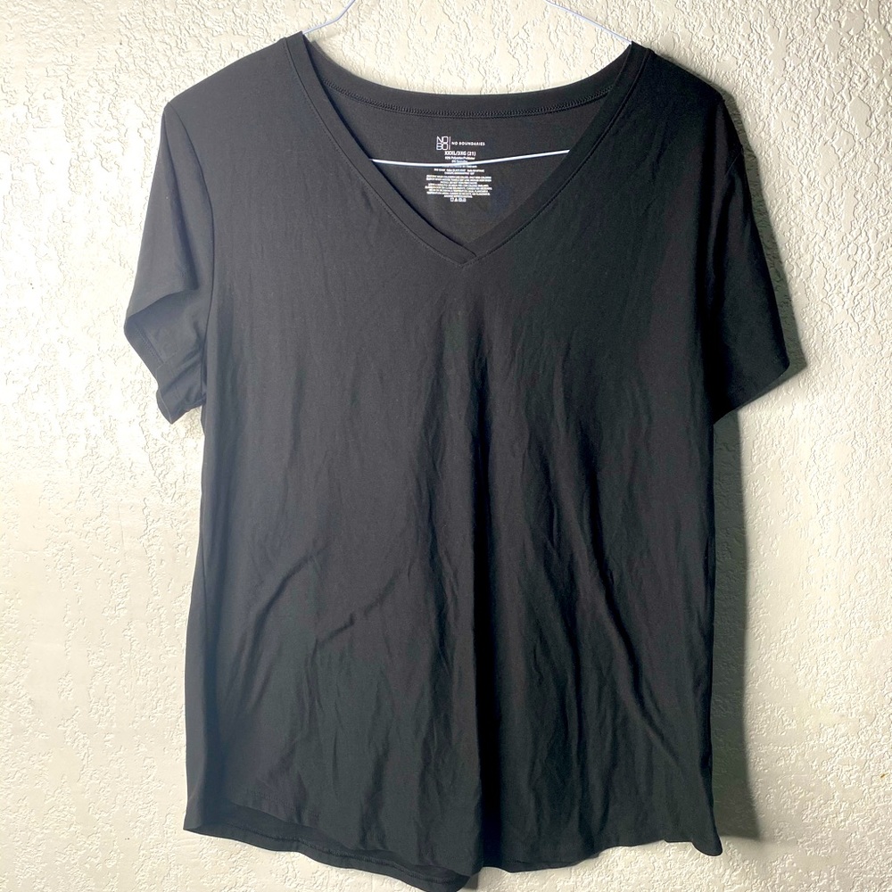 No Boundaries black short sleeve tee